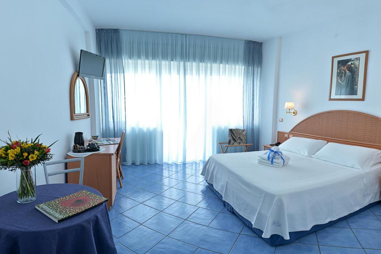 Hotel Pensione Reale مايوري المظهر الخارجي الصورة
